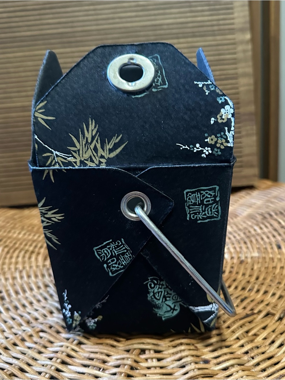 VTG Asian Chinoiserie Chinese Takeout Box Novelty Purse Black Gold Metal Handle